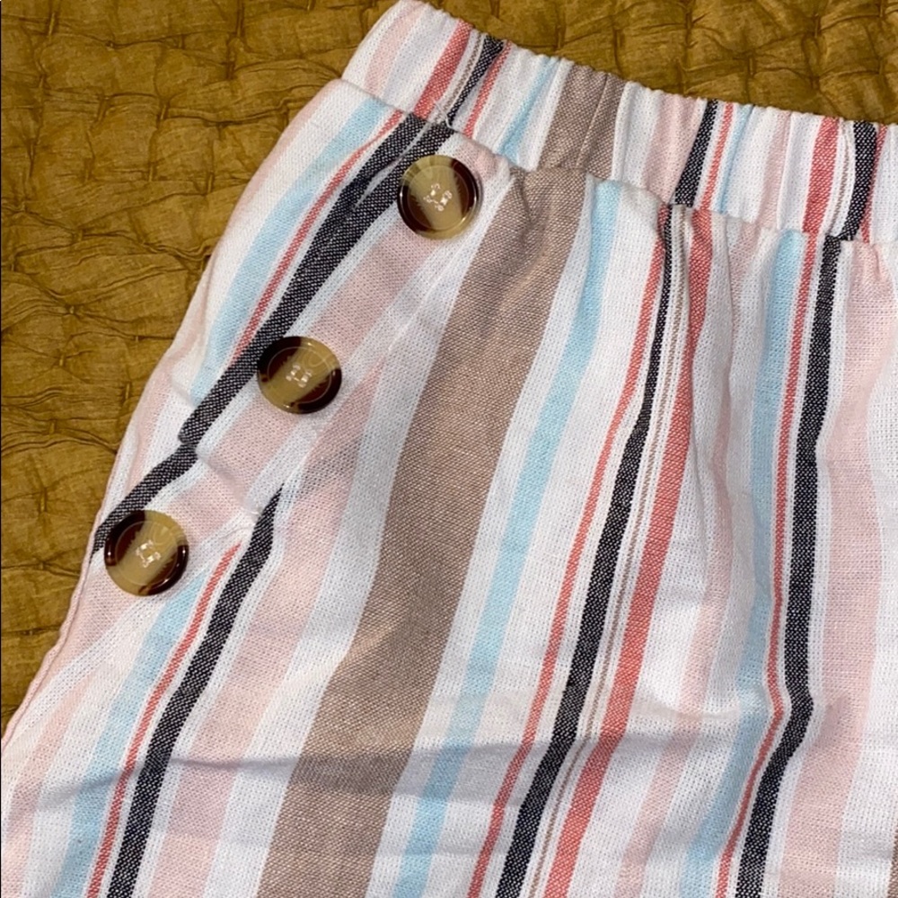 Shorts - Picture 2 of 2